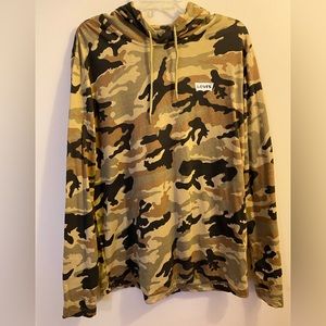 Men’s Levi’s lightweight camo hoodie